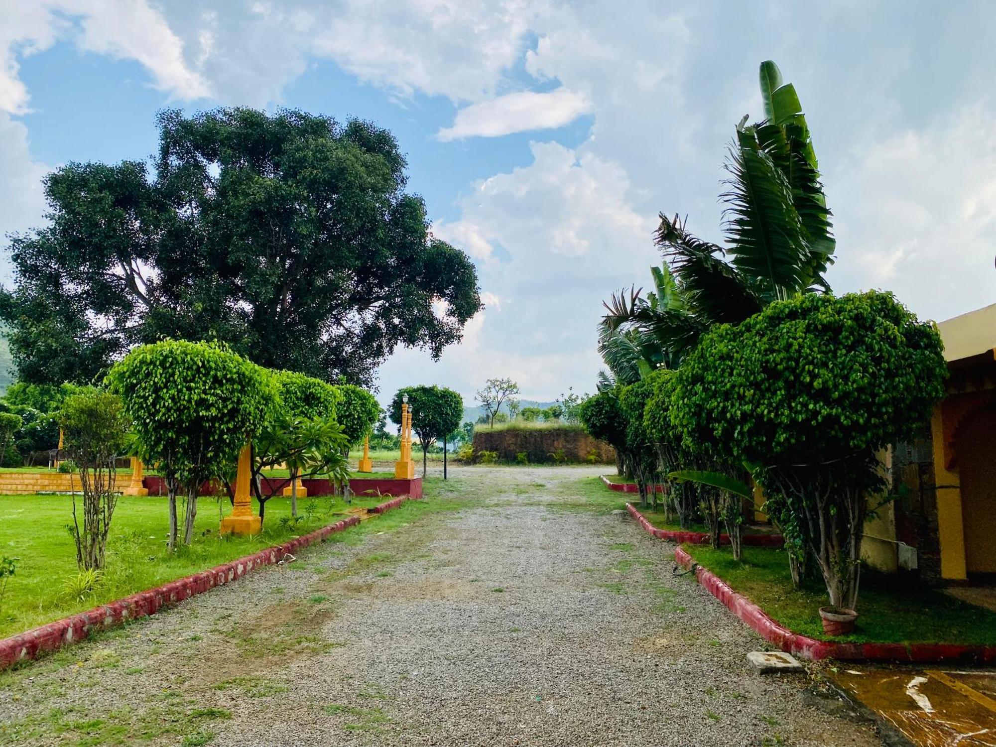 Udai Nature Valley Resort By An Hotels-A Peacefull River Retreat Udaipur Bagian luar foto
