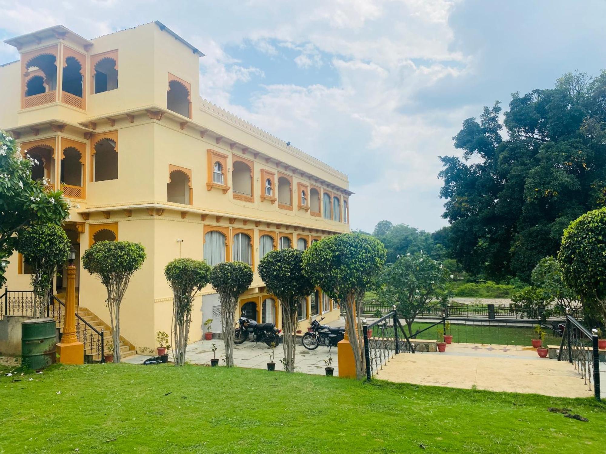 Udai Nature Valley Resort By An Hotels-A Peacefull River Retreat Udaipur Bagian luar foto